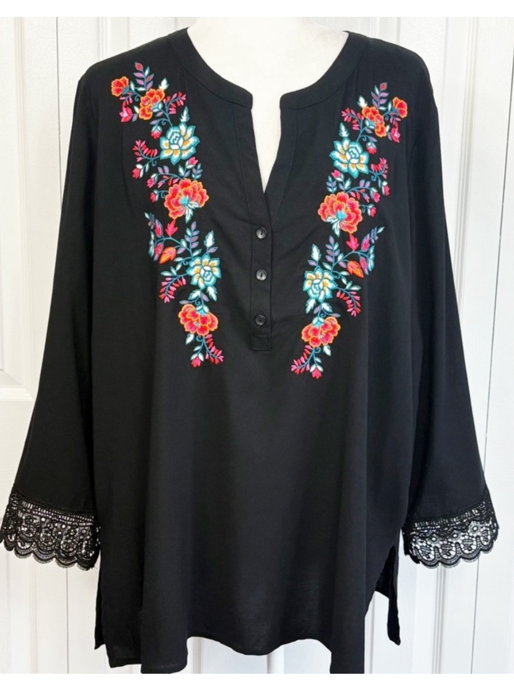 The Pioneer Woman Black Floral Embroidered Lace Sleeve Blouse XXL